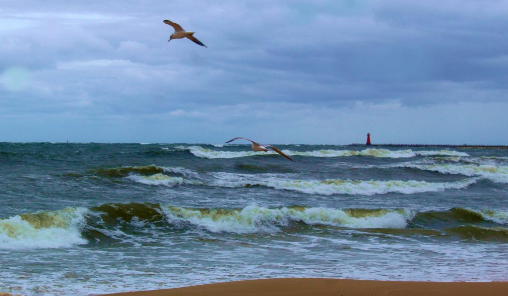 Nad Bałtykiem prognozowane sztormy – alerty hydrologiczne