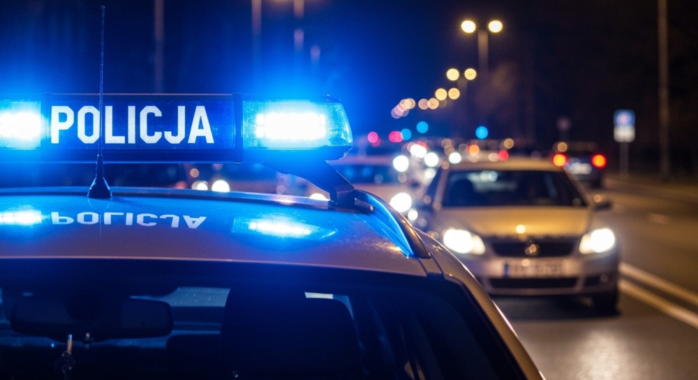 Dramatyczna interwencja w gdańskim Lidlu: Mężczyzna z nożem obezwładniony przez policję
